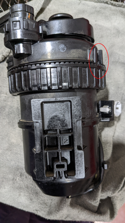 ハイエース(ディーゼル車)フューエルフィルター交換 ウォーニングランプ点灯時はリセット手順が必要です！！